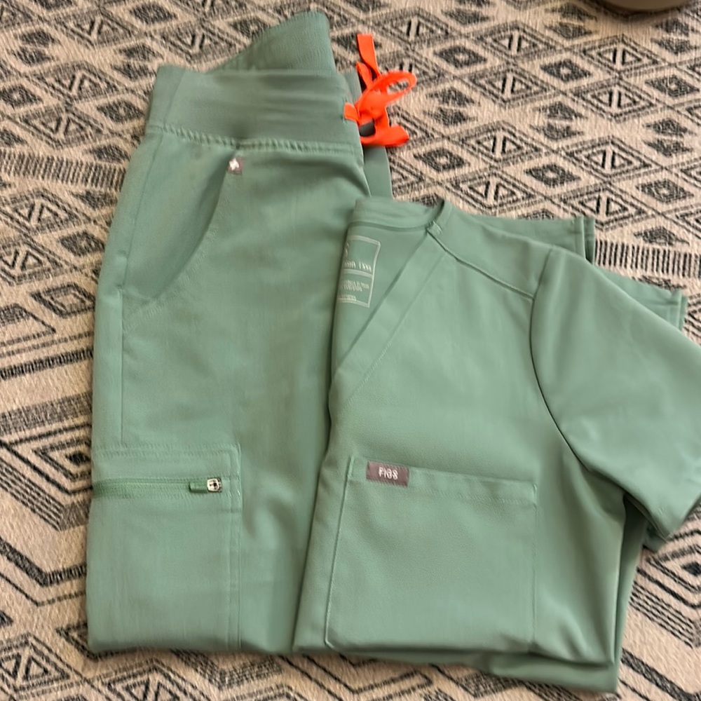 Figs limited color xxs